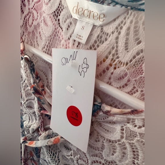 Small sheer top #558 - Picture 8 of 8